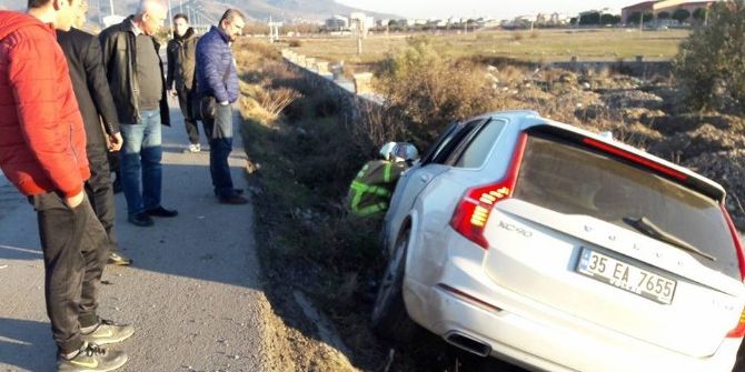 Ayvalık’ta Trafik Kazası: 3 Yaralı