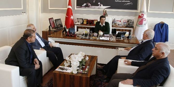 Diyarbakırlılar Vakfı’ndan Başkan Genç’e Ziyaret