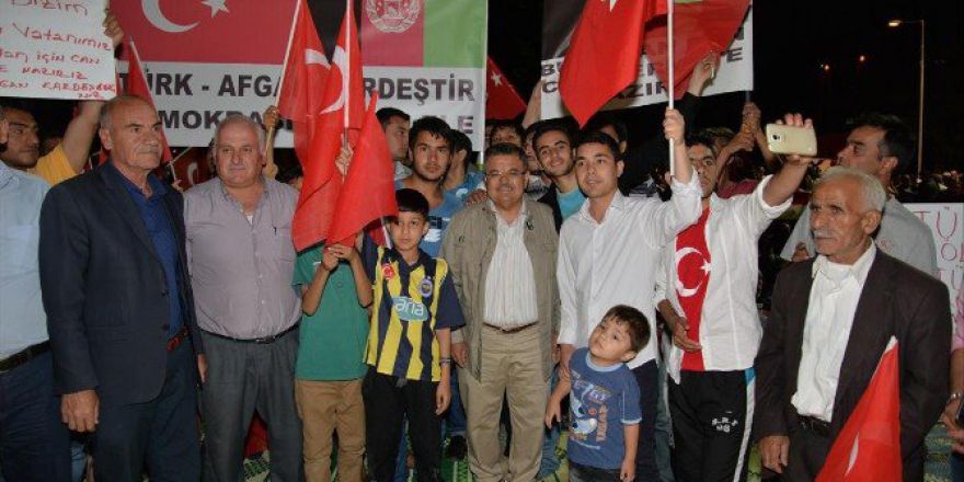 Bilecik’te Demokrasi Nöbeti Sürüyor