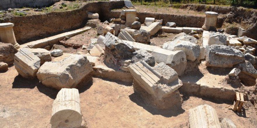 Antik Tiyatro Gün Yüzüne Çıkıyor