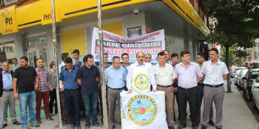 Bilecik’te Birlik Haber-sen’den Darbe Girişimine Tepki