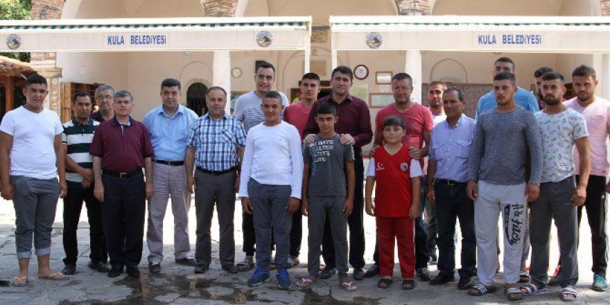 Kulalı Pehlivanlara Büyükşehir Desteği