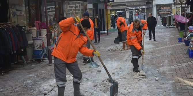 Fatsa’da Buz Kırma Çalışması
