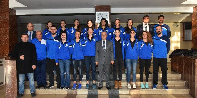 Başkan Kayda, Bayan Voleybol Takımını Ağırladı