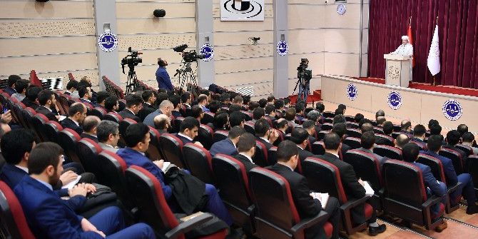 Diyanet İşleri Başkanı Görmez Göreve Başlayacak 5 Bin İmama Seslendi