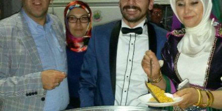 Gelin Ve Damat Demokrasi Nöbetinde