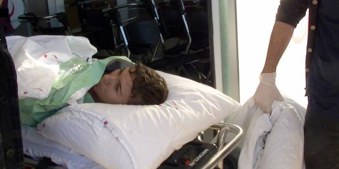 Tren Vagonunun Üzerine Çıkan Çocuk Yüksek Gerilim Hattına Kapıldı