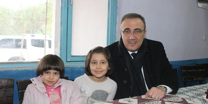 Başkan Karaçoban’dan Miniklere Jest