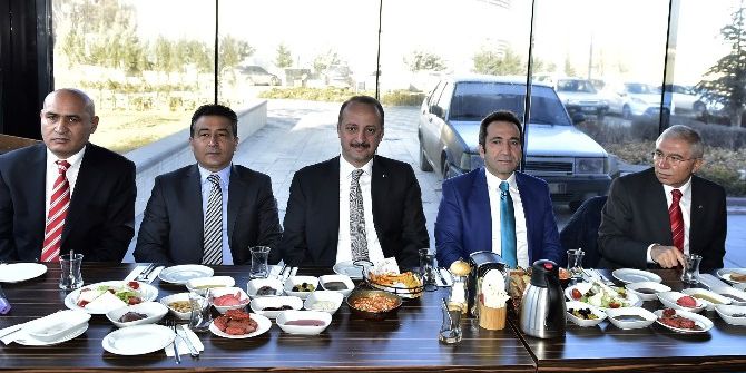 Mamak’ın Teog Şampiyonlarına Motivasyon Kahvaltısı