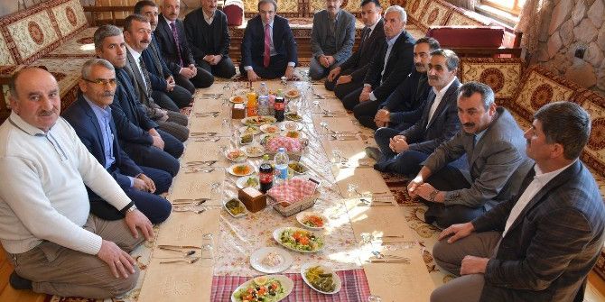 Başkan Vekili Epcim Muhtarlarla Bir Araya Geldi