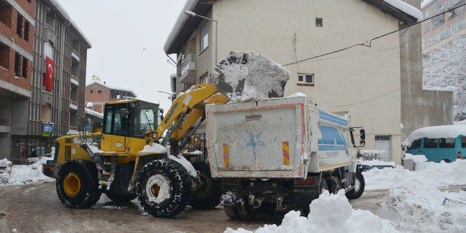 Niksar’da Karla Mücadelenin Bedeli 300 Bin Tl