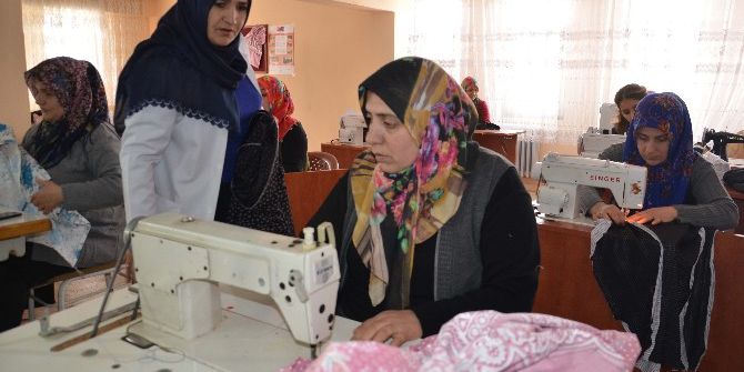 Muş’ta Kadınlar İş Hayatına Hazırlanıyor