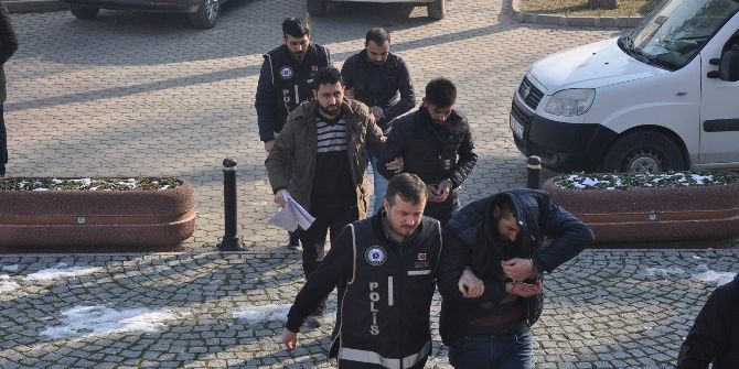 Uyuşturucu Tacirlerine Operasyon: 4 Gözaltı