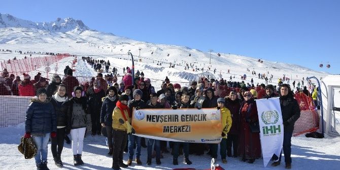 Gençlik Merkezi, Erciyes Gezisi Düzenledi