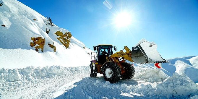 Malatya’da Karla Mücadele Çalışmaları Sürüyor