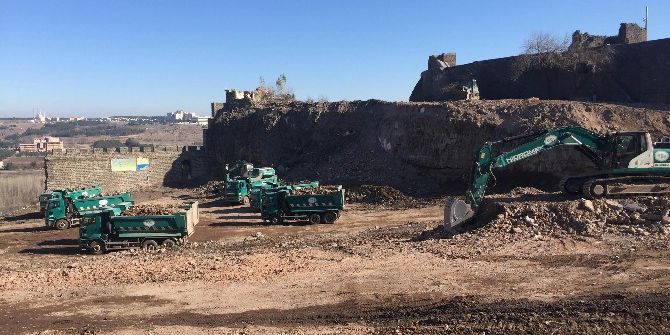 Orman Ve Su İşleri Bakanlığı Sur Ve Nusaybin’deki Çalışmalara Destek Veriyor