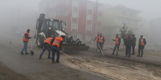 Bozulan Yollara Asfalt Yama