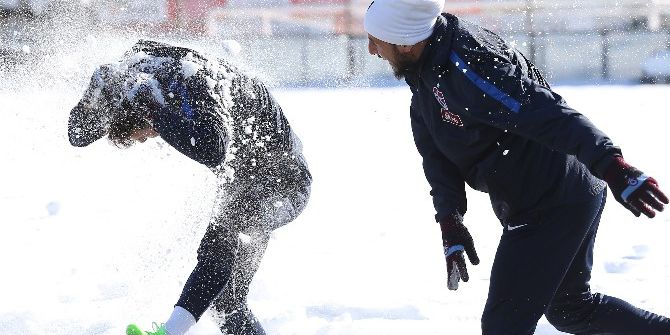 Trabzonspor’da Kar Keyfi