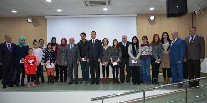 Sevgi Evleri İle Yetiştirme Yurtlarında Kalan Öğrenciler Ödüllendirildi