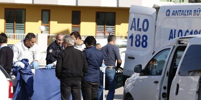 Otomobilinin İçinde İntihar Etti