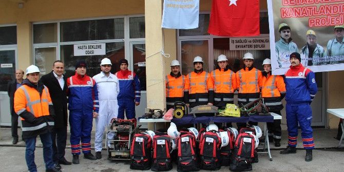 Madenciler ‘Beyaz Melekler’ Kurtarma Ekibi Kurdu