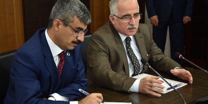 Vali Tuna: “Gençlerimizin Bileğine Altın Bilezik Takmalıyız”