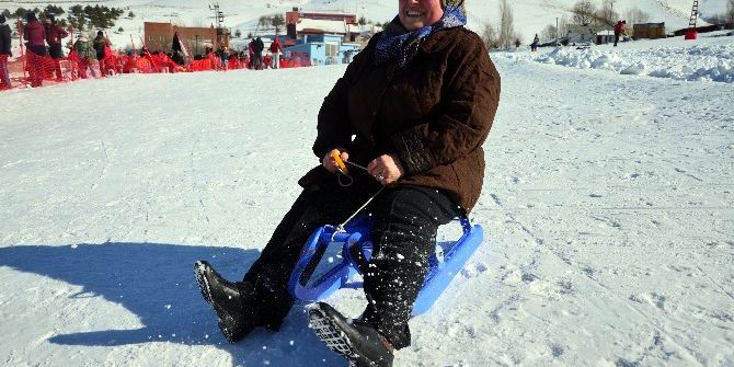 Elmadağ Kayak Merkezi Pursaklarlı Kadınları Ağırladı