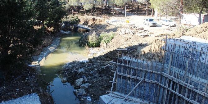 Sel Sularıyla Yıkılan Şehitlik Yolunun Yapımına Başlandı