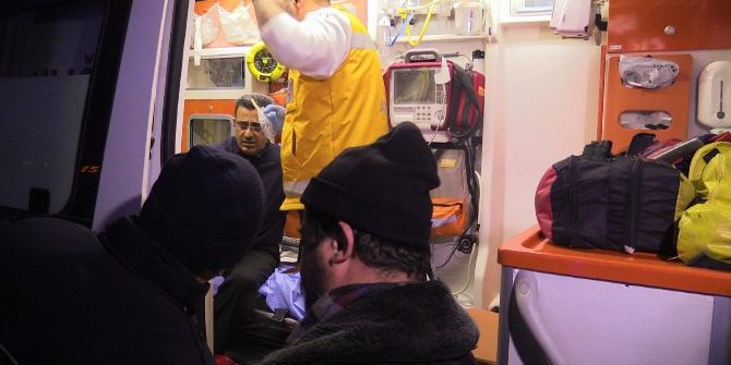 Otobüs Şoförünü Bıçaklayan Şahıs Ayakkabısız Kaçtı