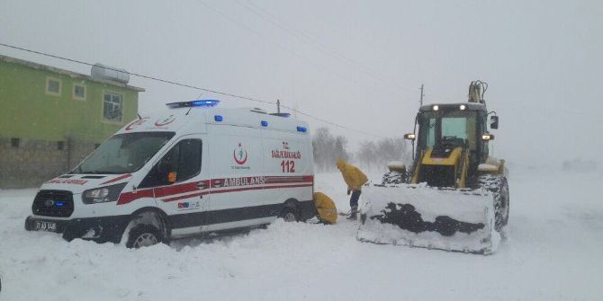 Diyarbakır Hani’de Kar Nedeniyle Mahsur Kalan 3 Hastaya Ulaşıldı