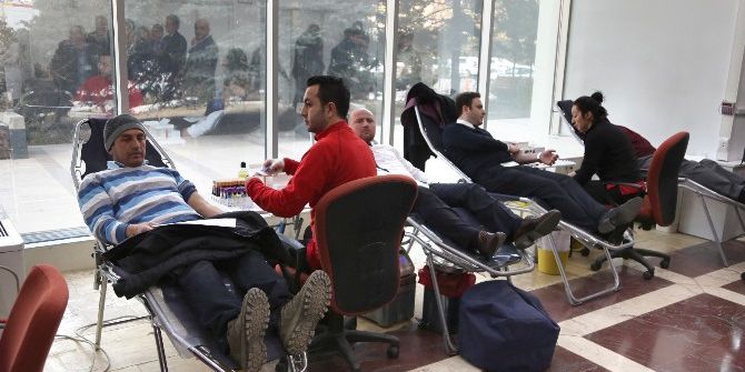 Aski Personeli Kan Bağışladı