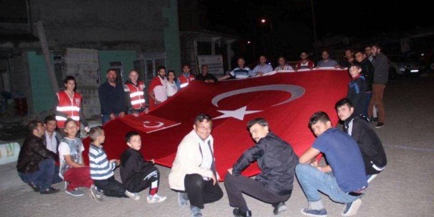 Demokrasi Nöbetine Çıldırlılar Da Katıldı