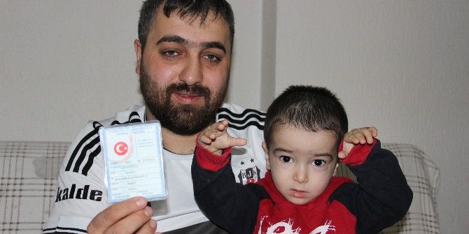 Fanatik Taraftar Oğluna Beşiktaş Adını Koydu