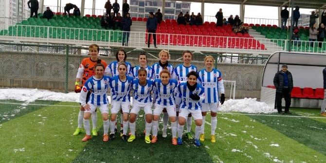 Hakkarigücü Kadın Takımı Nusaybin Maçına Hazır