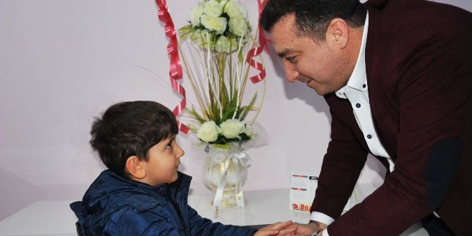 Küçük Kerem’den Başkan Bakıcı’ya Çikolatalı Teşekkür