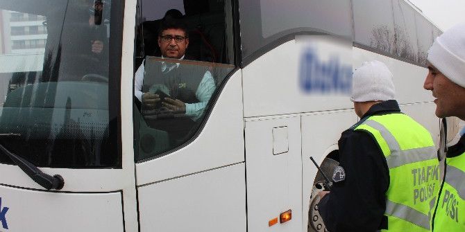 Sivil Polisten Yolcu Otobüsüne Trafik Denetimi