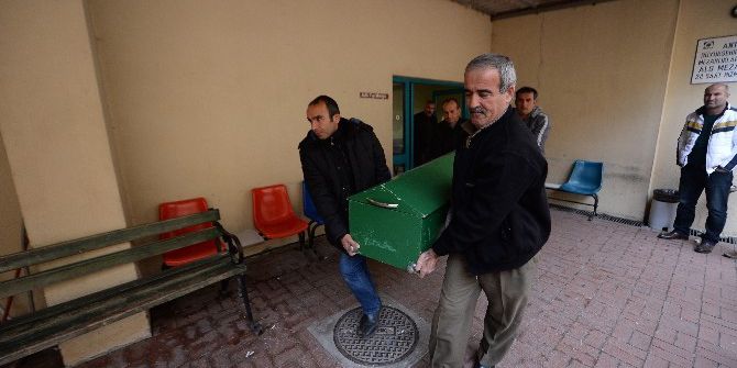 Foseptik Çukurunda Ölü Bulunan 7 Yaşındaki Çocuğun Cenazesi Alındı