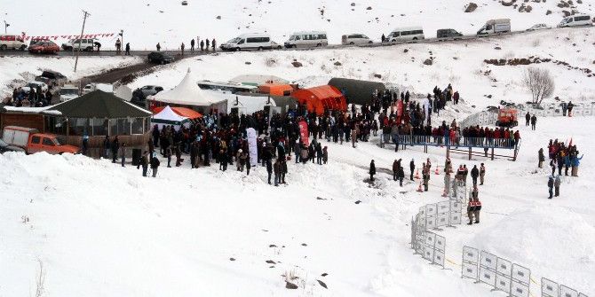 Çıldır Kristal Göl Kış Şöleni Nefes Kesti