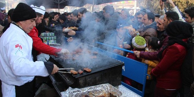 2 Ton Sucuğa Hücum