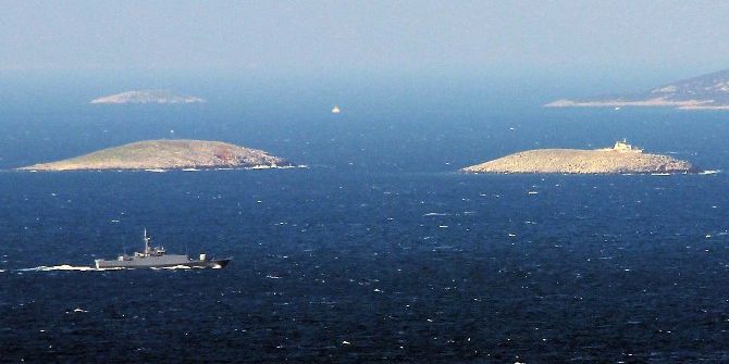 Türk Askerinin Kardak Nöbeti Gece Gündüz Sürüyor