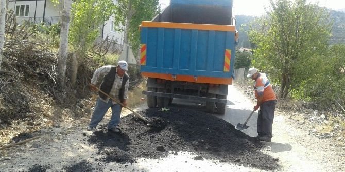 Büyükşehir Yol Yama Çalışmalarına Başladı