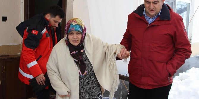 Böbrek Ve Kalp Hastasını Kar Ambulansı İle Kurtardılar