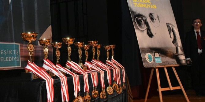 Beşiktaş Belediyesi’nden Uğur Mumcu Satranç Turnuvası