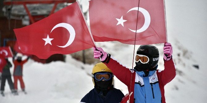 Kayak Kursunu Horonla Bitirdiler