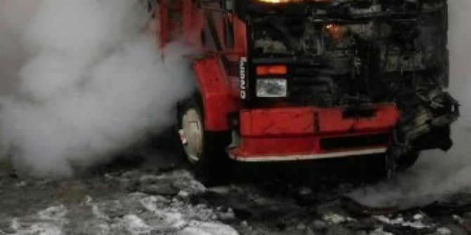 Alevlere Teslim Olan Kamyon Kullanılamaz Hale Geldi