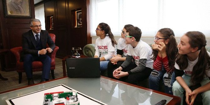 Mucit Çocuklar Bilim Turnuvasında