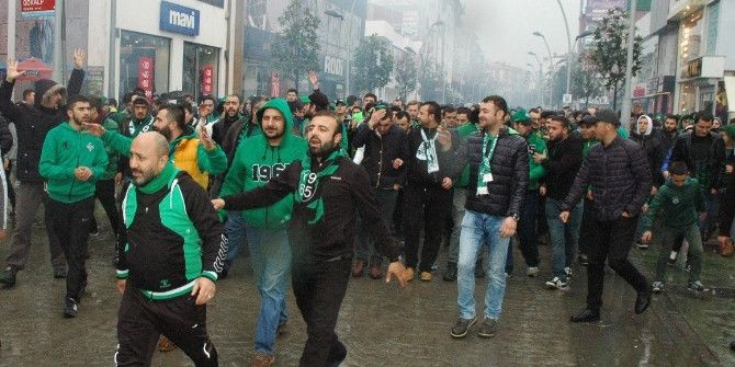 Tatangalar’dan Afjet Afyonspor Maçı Öncesi Görkemli Yürüyüş