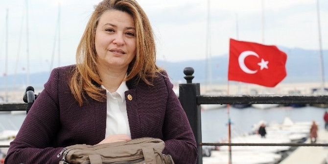 Bedensel Engelli Kadın Milletvekilinin Hayatı Film Oluyor