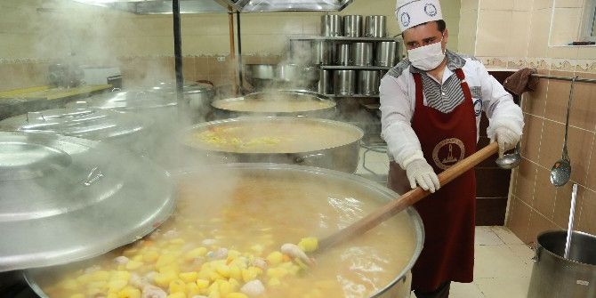 Şahinbey 2016 Yılında 2 Milyon 252 Bin Kişiye Sıcak Yemek İkram Etti