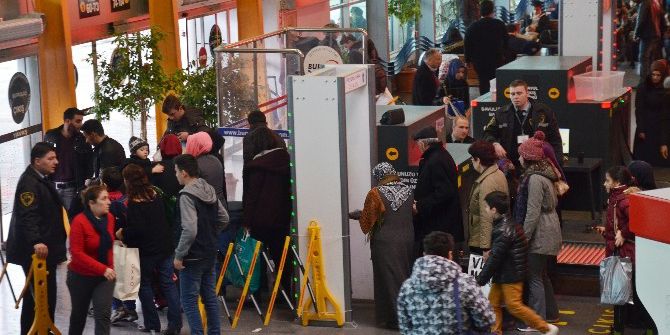 Sömestr Yoğunluğu Terminalde Çileye Döndü